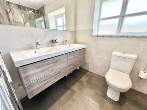 Photo 34- click for photo gallery